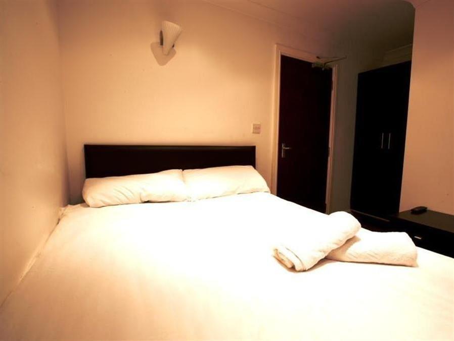 Cranford Hotel Ilford Buitenkant foto