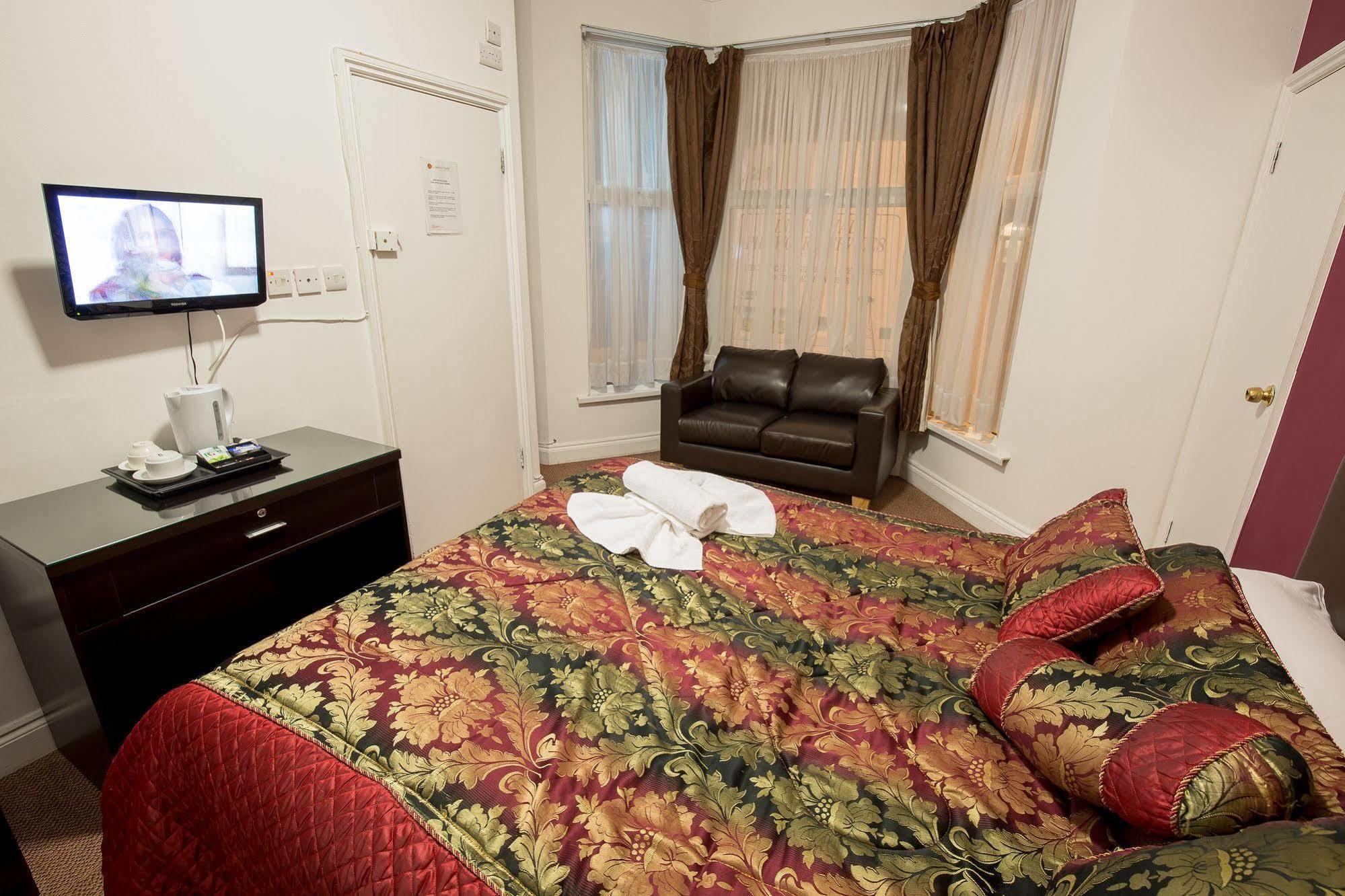 Cranford Hotel Ilford Buitenkant foto